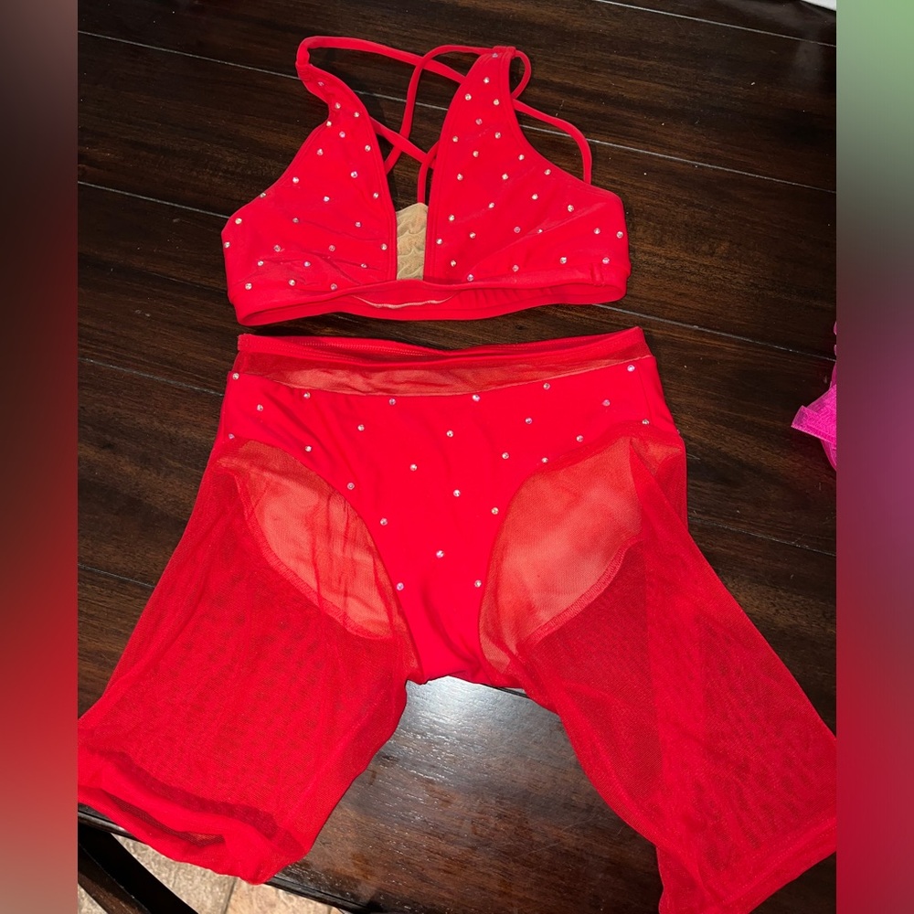 Red costume size adult small